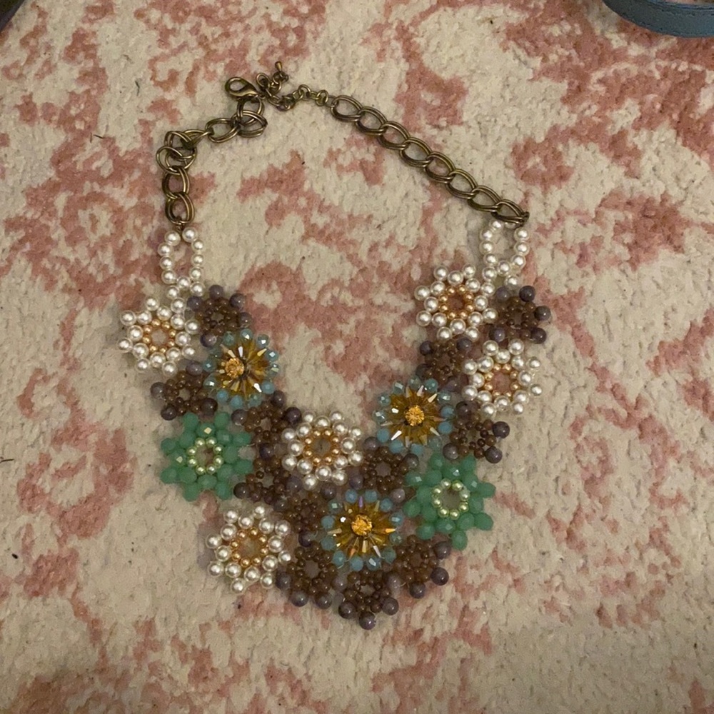 Adorable Floral Beaded Necklace
